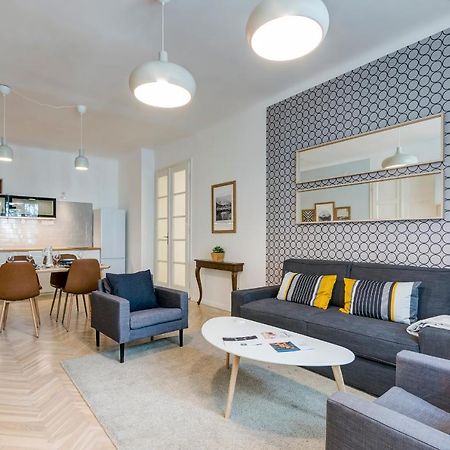 Galya Apartment Budapest Exteriör bild