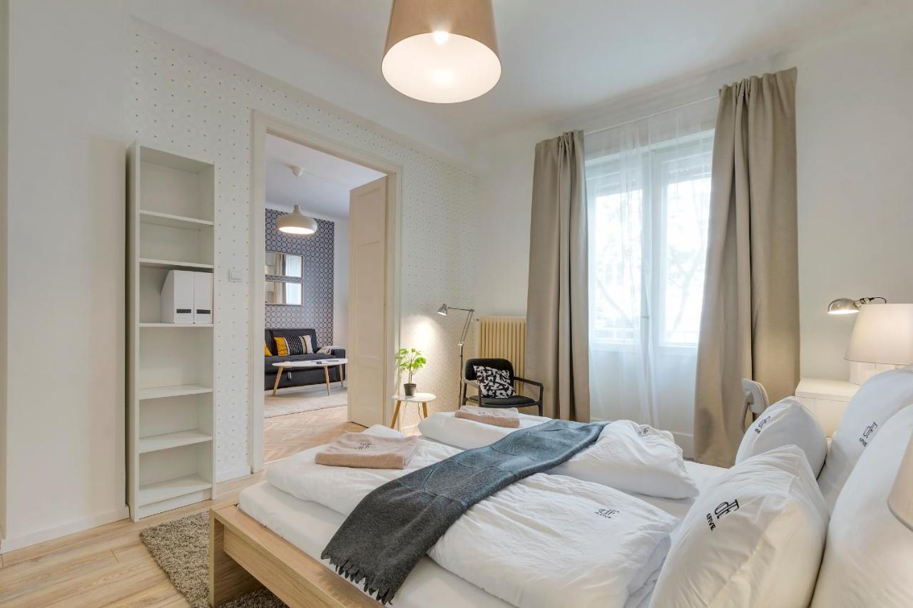 Galya Apartment Budapest Exteriör bild