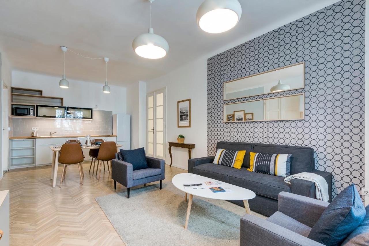 Galya Apartment Budapest Exteriör bild