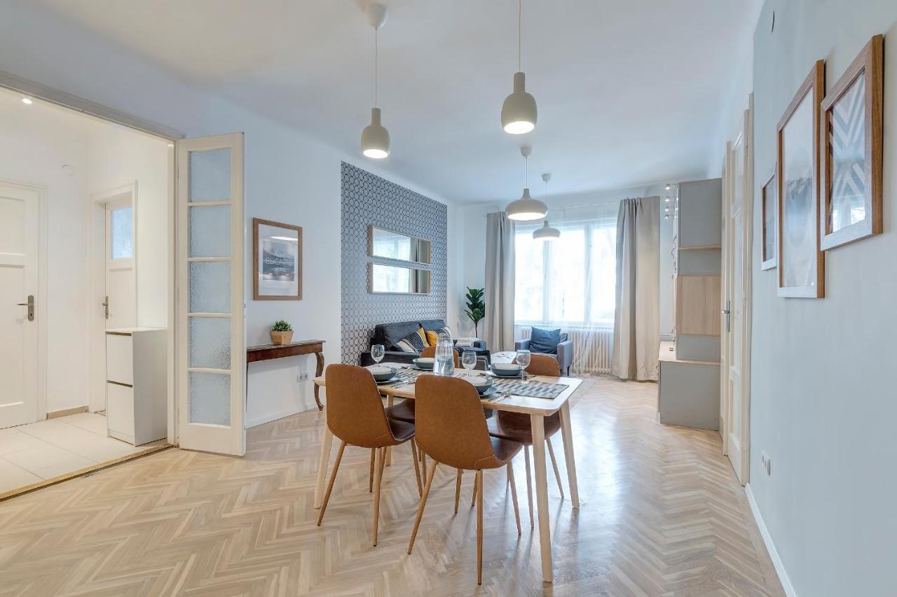 Galya Apartment Budapest Exteriör bild